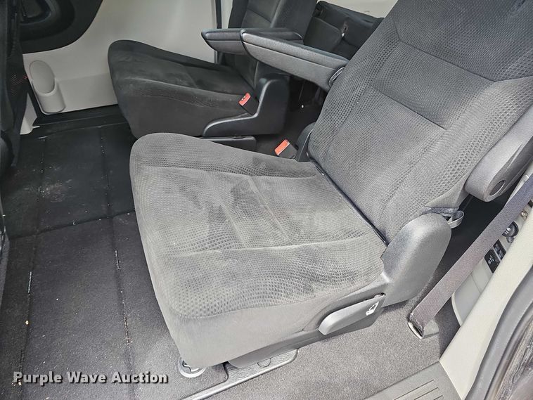 image for item EF3598 2015 Dodge Grand Caravan SXT van