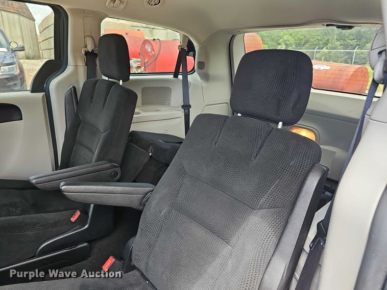 image for item EF3598 2015 Dodge Grand Caravan SXT van