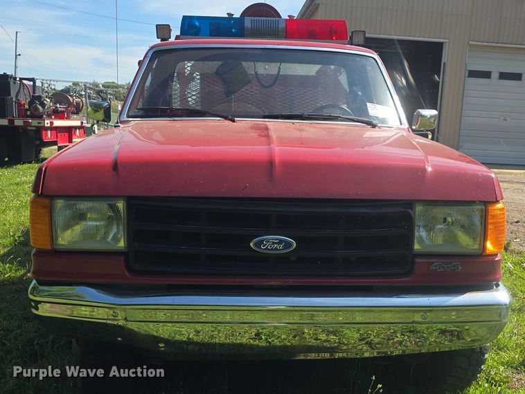 image for item EF3605 1988 Ford  F250HD brush fire truck