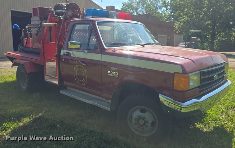 image for item EF3605 1988 Ford  F250HD brush fire truck