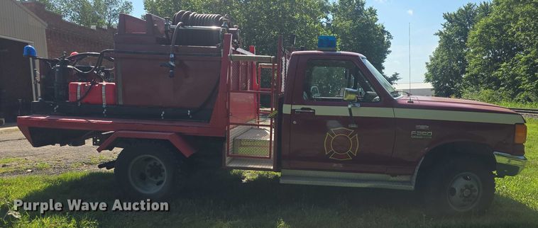 image for item EF3605 1988 Ford  F250HD brush fire truck