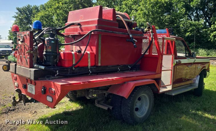 image for item EF3605 1988 Ford  F250HD brush fire truck