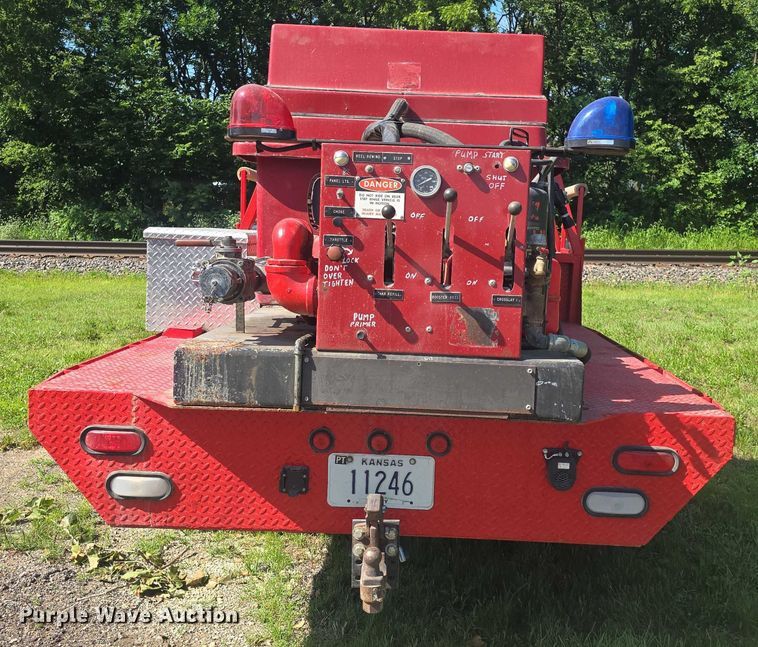 image for item EF3605 1988 Ford  F250HD brush fire truck