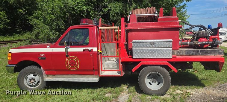 image for item EF3605 1988 Ford  F250HD brush fire truck
