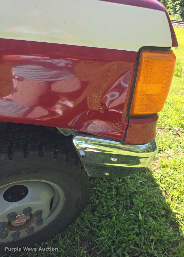 image for item EF3605 1988 Ford  F250HD brush fire truck