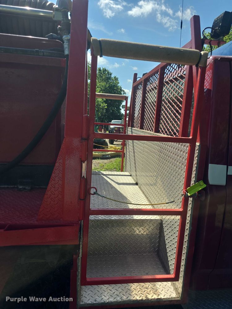 image for item EF3605 1988 Ford  F250HD brush fire truck