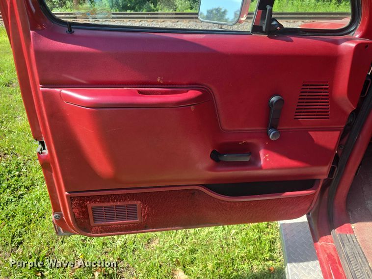 image for item EF3605 1988 Ford  F250HD brush fire truck