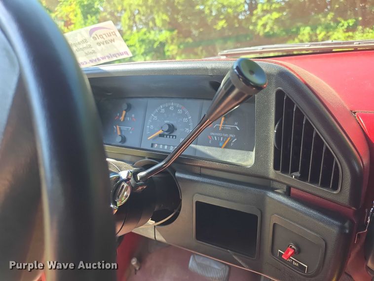 image for item EF3605 1988 Ford  F250HD brush fire truck