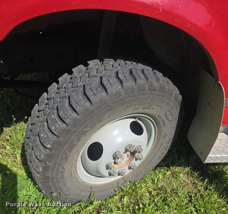 image for item EF3605 1988 Ford  F250HD brush fire truck