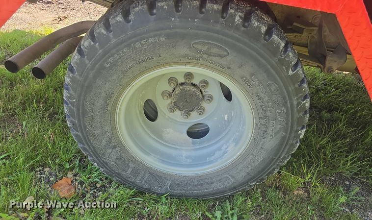 image for item EF3605 1988 Ford  F250HD brush fire truck