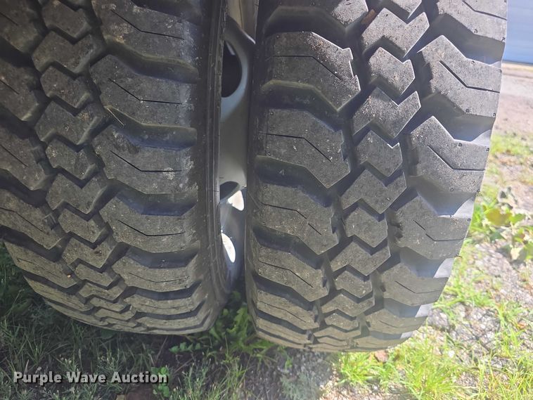 image for item EF3605 1988 Ford  F250HD brush fire truck