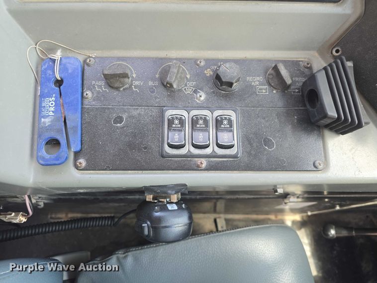 image for item EF3606 2003 Blue Bird school bus