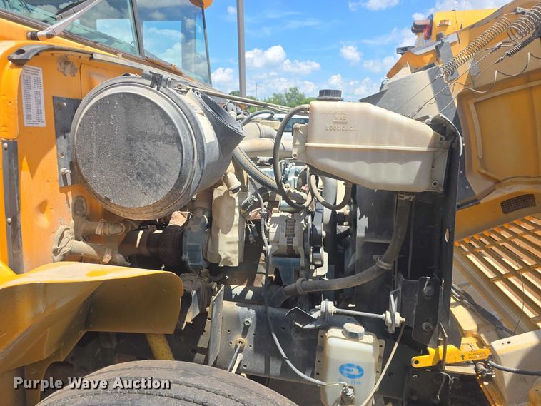 image for item EF3606 2003 Blue Bird school bus