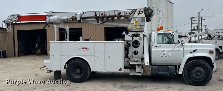 image for item EG6621 1988 GMC C7000 digger derrick truck