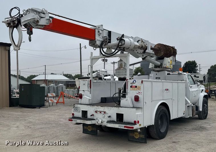 image for item EG6621 1988 GMC C7000 digger derrick truck