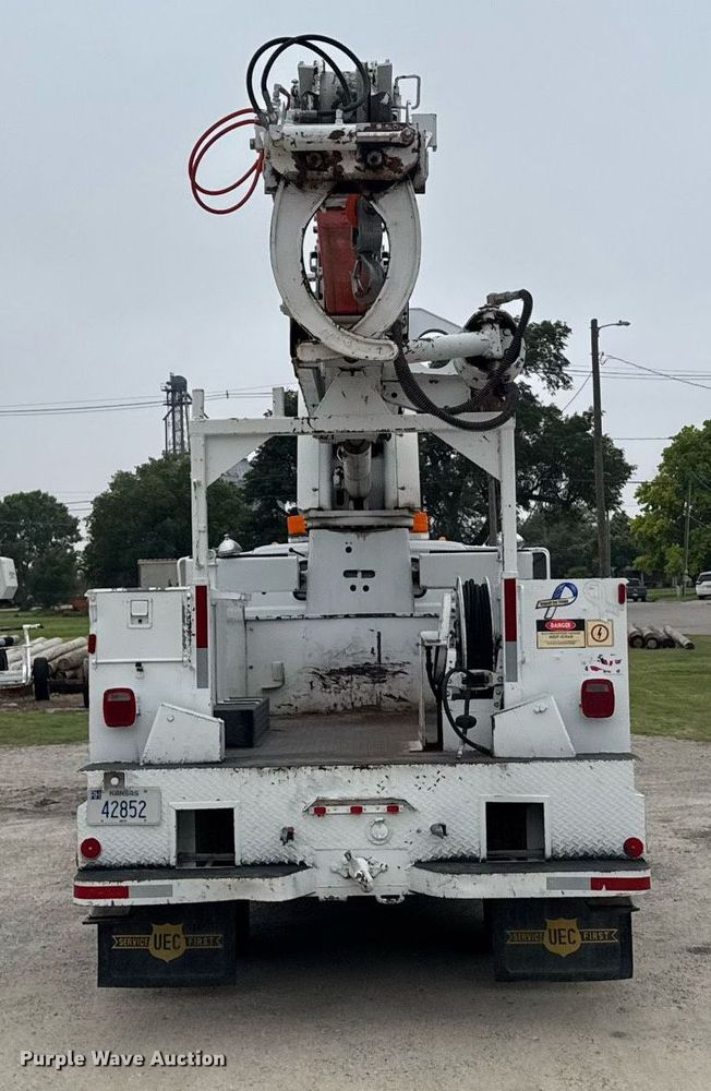 image for item EG6621 1988 GMC C7000 digger derrick truck