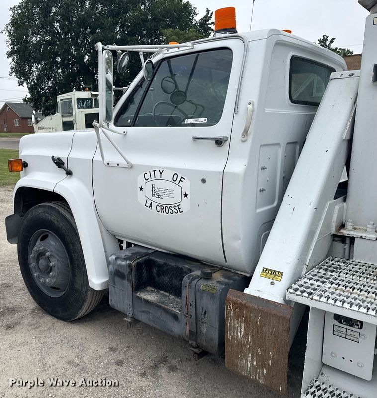 image for item EG6621 1988 GMC C7000 digger derrick truck
