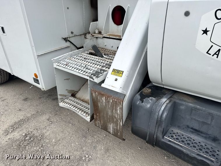 image for item EG6621 1988 GMC C7000 digger derrick truck