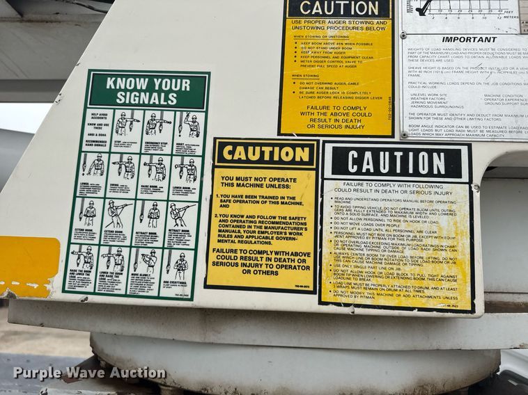 image for item EG6621 1988 GMC C7000 digger derrick truck