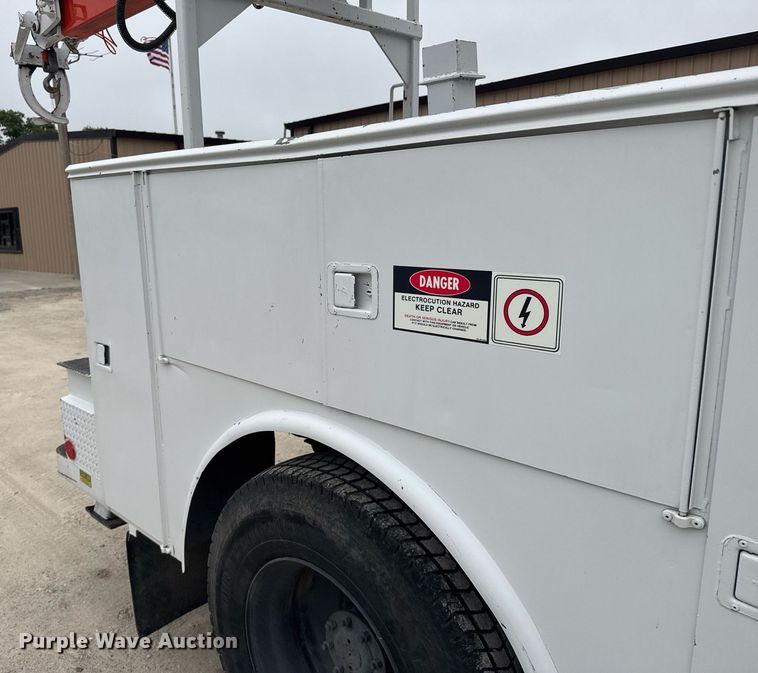 image for item EG6621 1988 GMC C7000 digger derrick truck