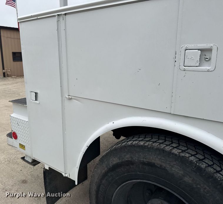 image for item EG6621 1988 GMC C7000 digger derrick truck