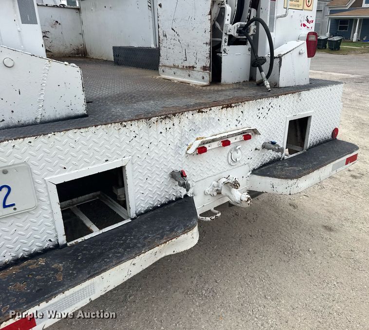 image for item EG6621 1988 GMC C7000 digger derrick truck