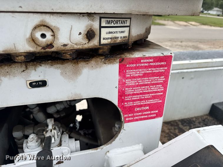 image for item EG6621 1988 GMC C7000 digger derrick truck