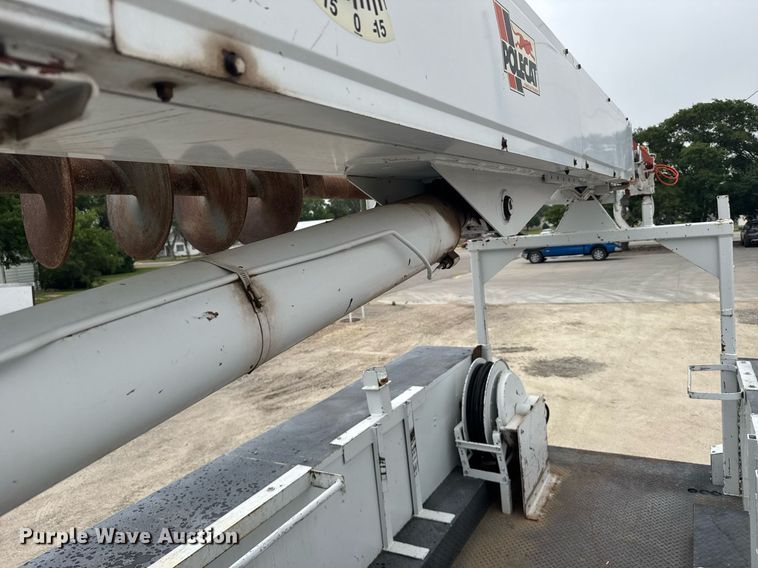 image for item EG6621 1988 GMC C7000 digger derrick truck