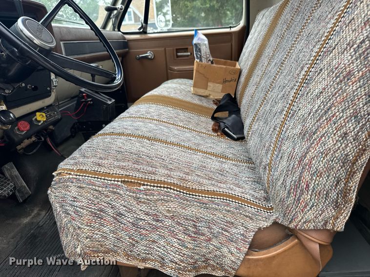 image for item EG6621 1988 GMC C7000 digger derrick truck