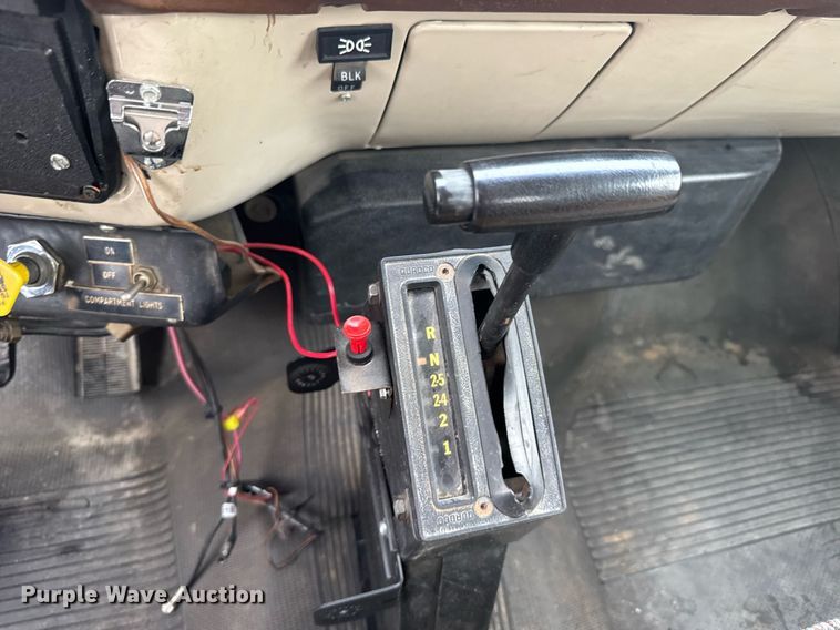 image for item EG6621 1988 GMC C7000 digger derrick truck