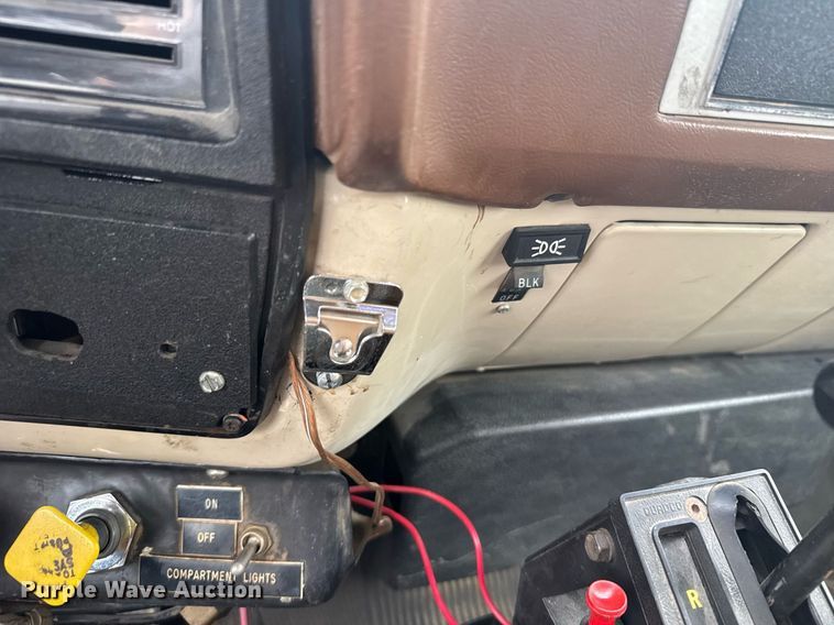 image for item EG6621 1988 GMC C7000 digger derrick truck