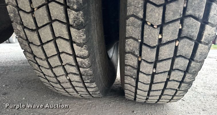 image for item EG6621 1988 GMC C7000 digger derrick truck