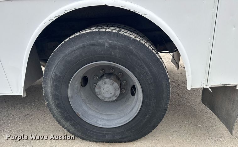 image for item EG6621 1988 GMC C7000 digger derrick truck