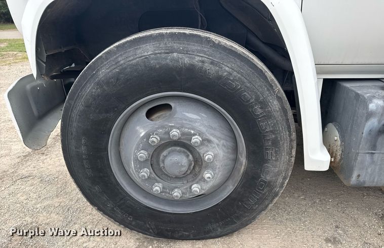 image for item EG6621 1988 GMC C7000 digger derrick truck