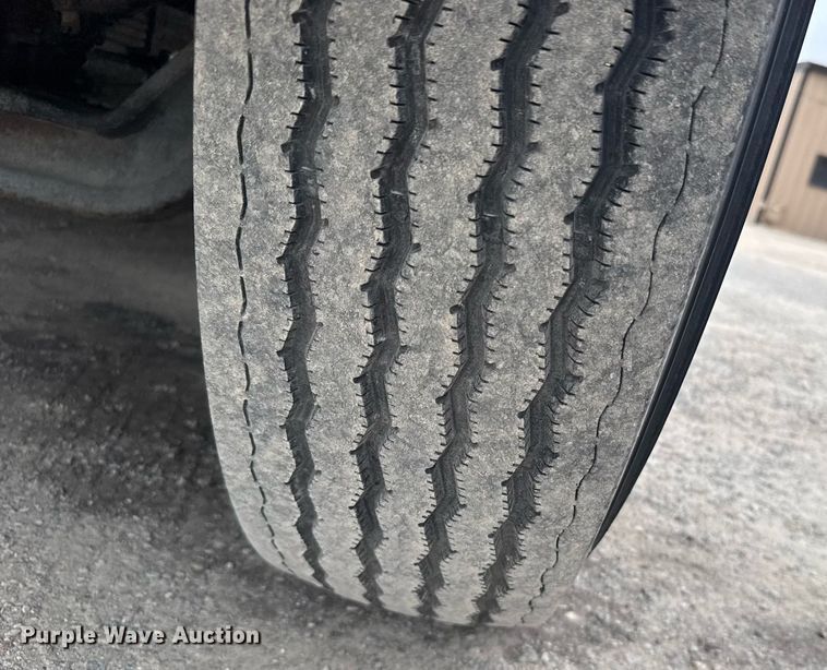 image for item EG6621 1988 GMC C7000 digger derrick truck