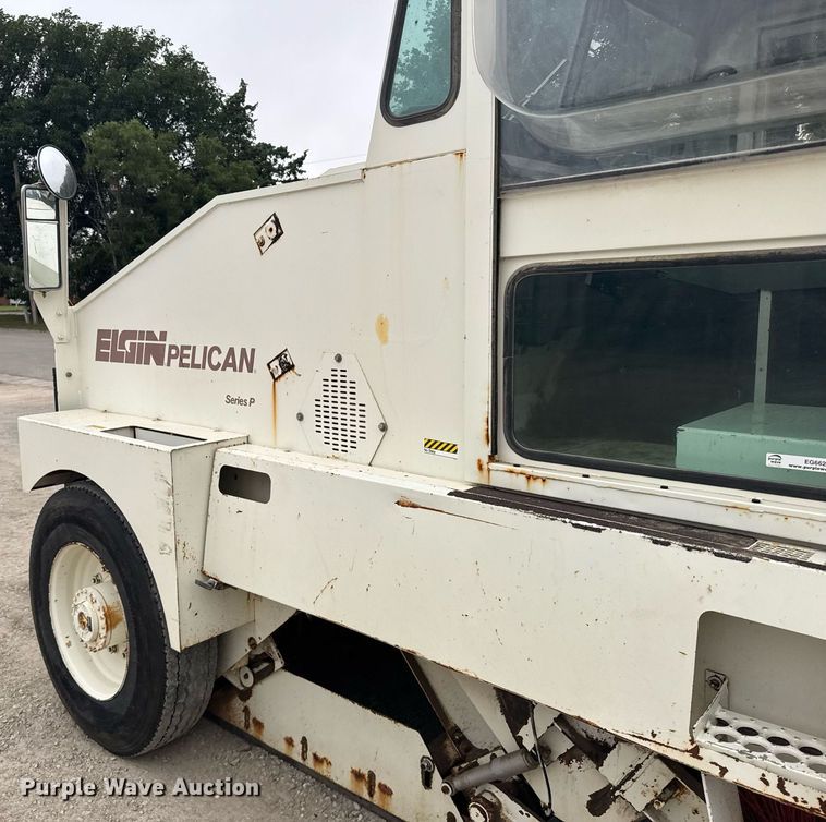image for item EG6622 1994 Elgin Pelican P street sweeper truck