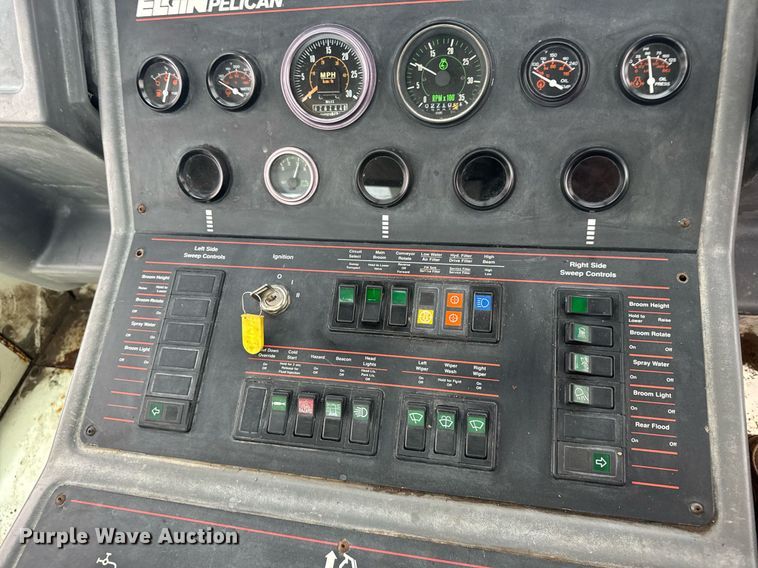 image for item EG6622 1994 Elgin Pelican P street sweeper truck