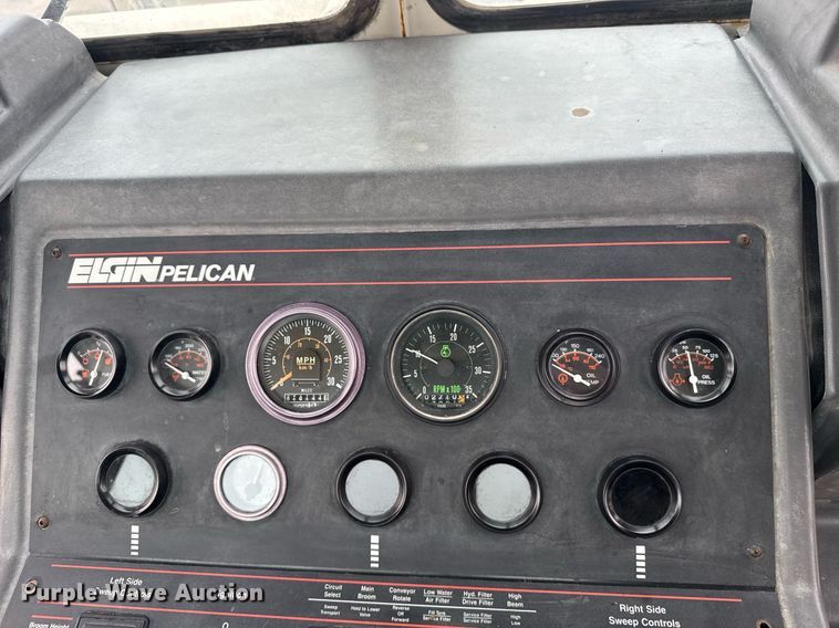 image for item EG6622 1994 Elgin Pelican P street sweeper truck