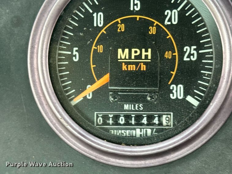 image for item EG6622 1994 Elgin Pelican P street sweeper truck