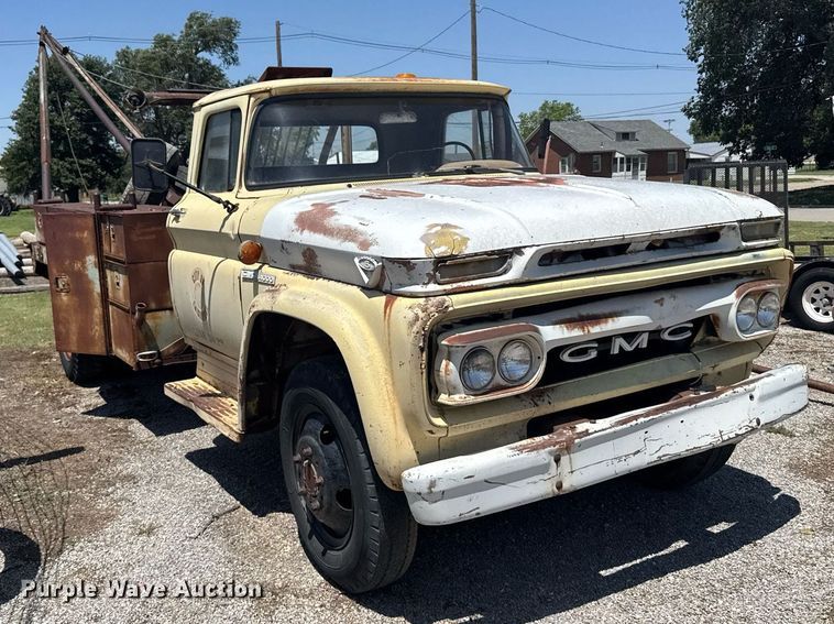 image for item EG6624 1963 GMC winch truck