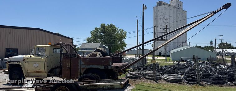 image for item EG6624 1963 GMC winch truck