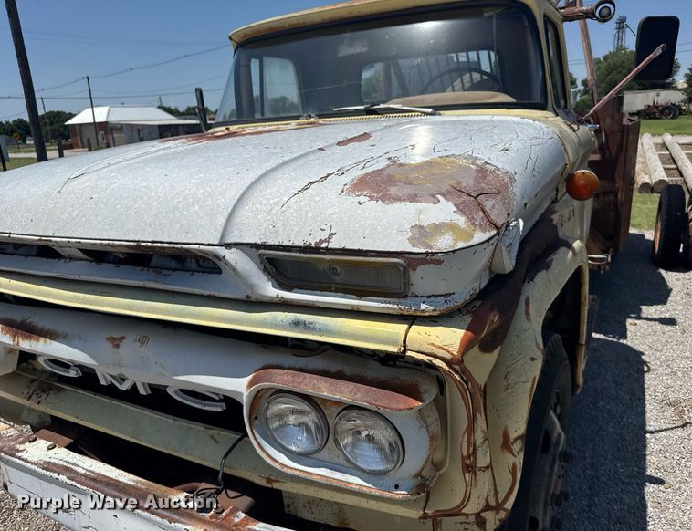 image for item EG6624 1963 GMC winch truck