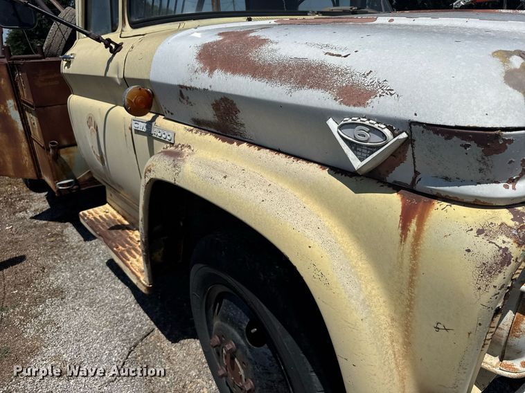 image for item EG6624 1963 GMC winch truck