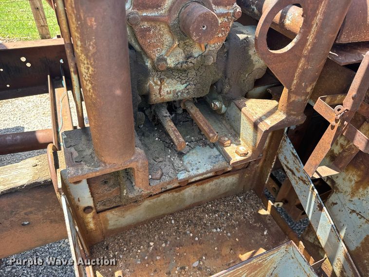 image for item EG6624 1963 GMC winch truck