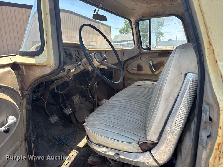 image for item EG6624 1963 GMC winch truck