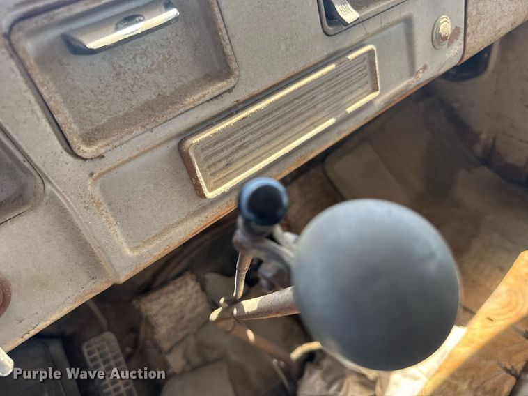 image for item EG6624 1963 GMC winch truck