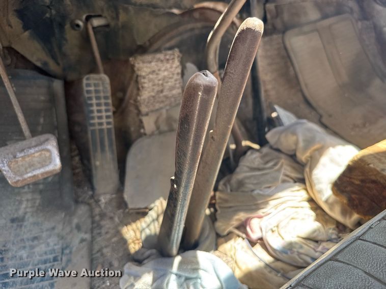 image for item EG6624 1963 GMC winch truck