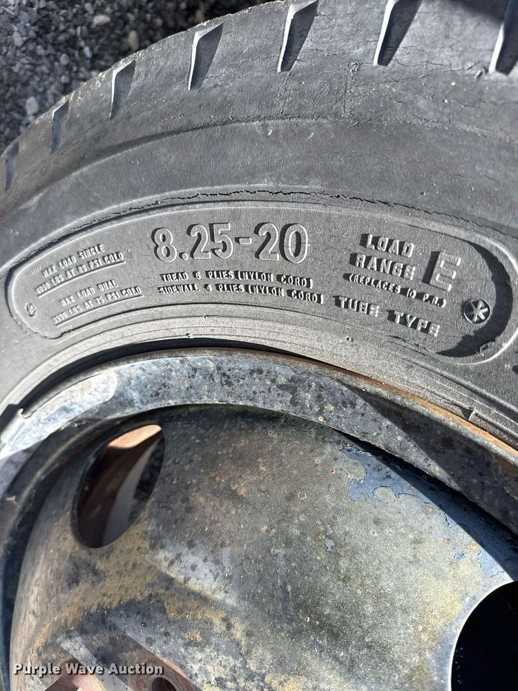 image for item EG6624 1963 GMC winch truck