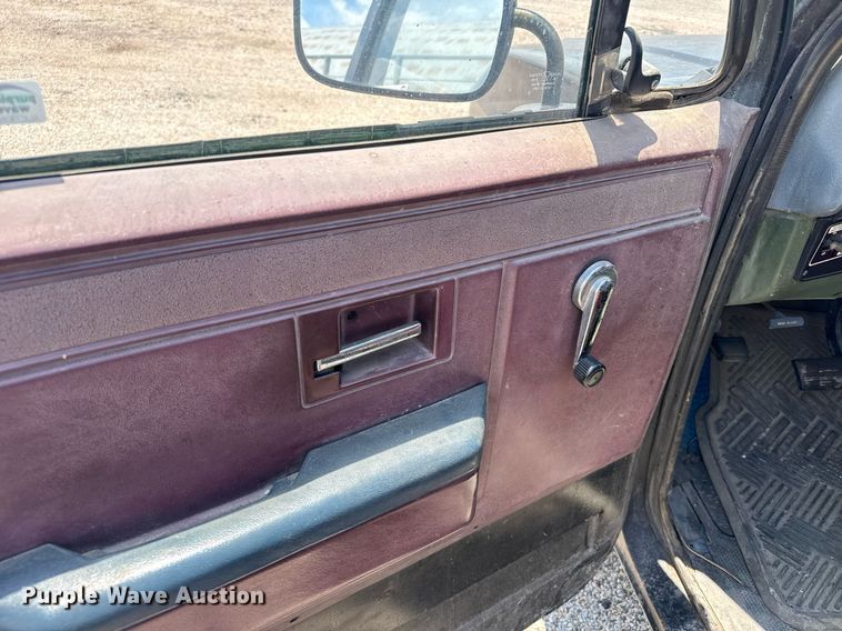 image for item EG6626 1984 Chevrolet D10 Military Blazer SUV