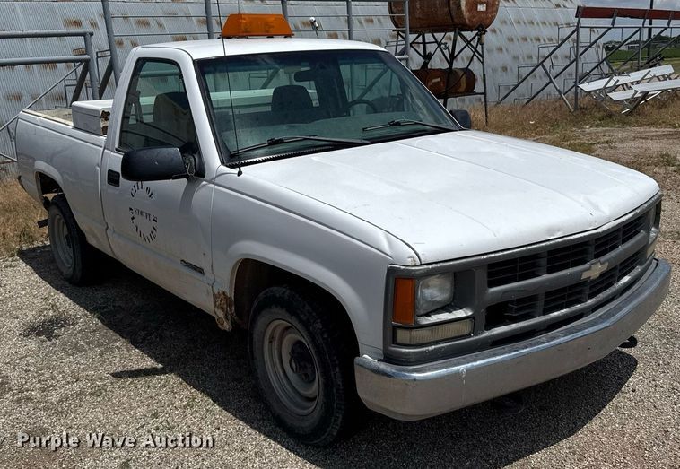 image for item EG6627 1998 Chevrolet C1500 pickup truck